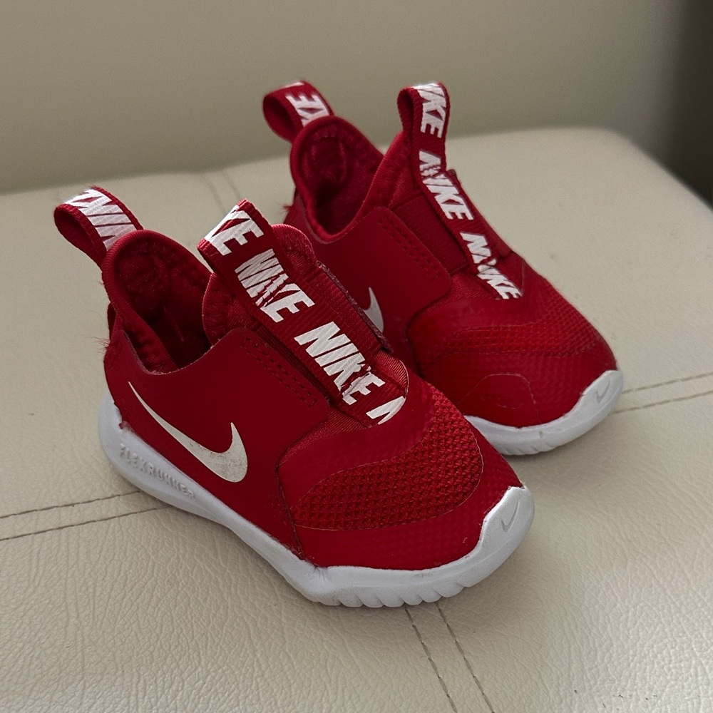 Nike Kids Slip-On Flexrunner Size 3C
